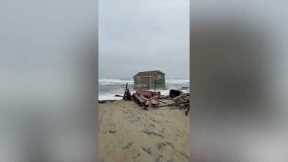 Oceanside house valued at $381,200 is swept out to sea