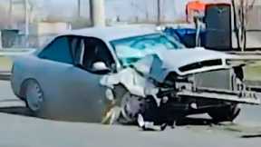 Tow Truck Drops Car I Viral Videos of The Week