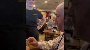 Pregnant waitress receives $1,300 tip for Christmas
