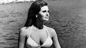 RAQUEL WELCH DEAD at 82 - Unrecognizable In Her Final Years!