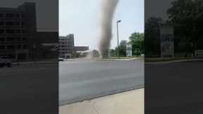 Large dust devil appears in Maryland, US