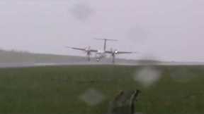Bombardier Q400 struggles to land in strong crosswinds in the Azores