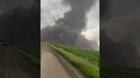 Driver flees from oncoming tornado in Alberta