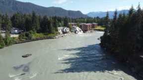 Melted glacier causes river in Alaska to overflow, damaging multiple homes
