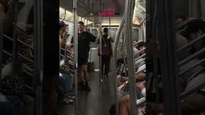 New Yorker brings baguette on leash onto subway