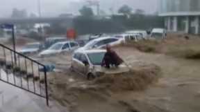 30 Scary FLASH FLOODS & TSUNAMIS Caught On Camera