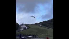 Crazy Plane Landing In High Winds