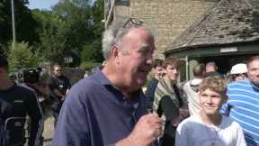 Jeremy Clarkson Opens New Pub In Oxfordshire || Newsflare