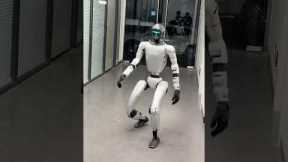 Unitree Robot Fights CEO With Kung Fu