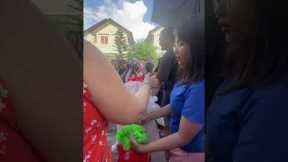 Girl Has Awesome Headless Halloween Costume